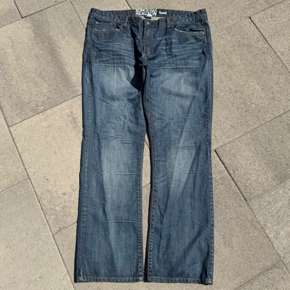 Kenneth Cole Reaction Mens Bootcut Jeans Dark Wash Denim 38x32 Distressed